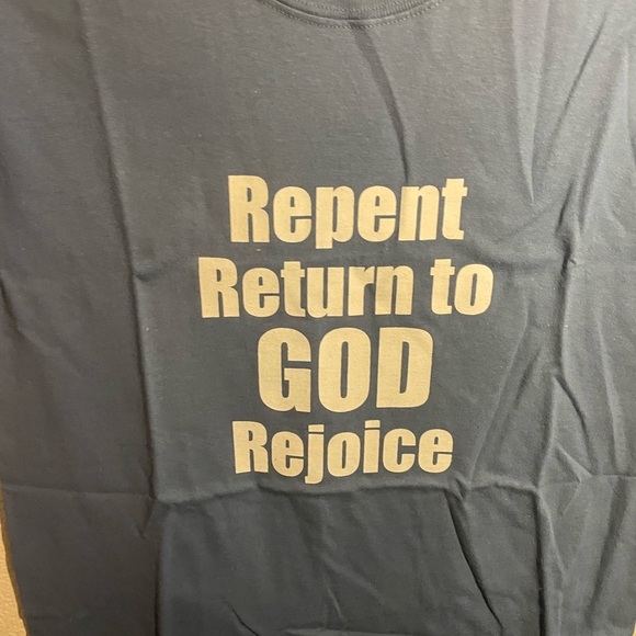 Gildan small, repent, and return to God short sleeve T-shirt - Picture 2 of 4